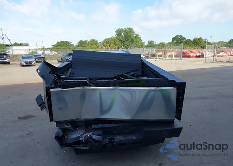 2024 Tesla Cybertruck All-Wheel Drive из США, поврежденный, VIN 7G2CEHED0RA018998